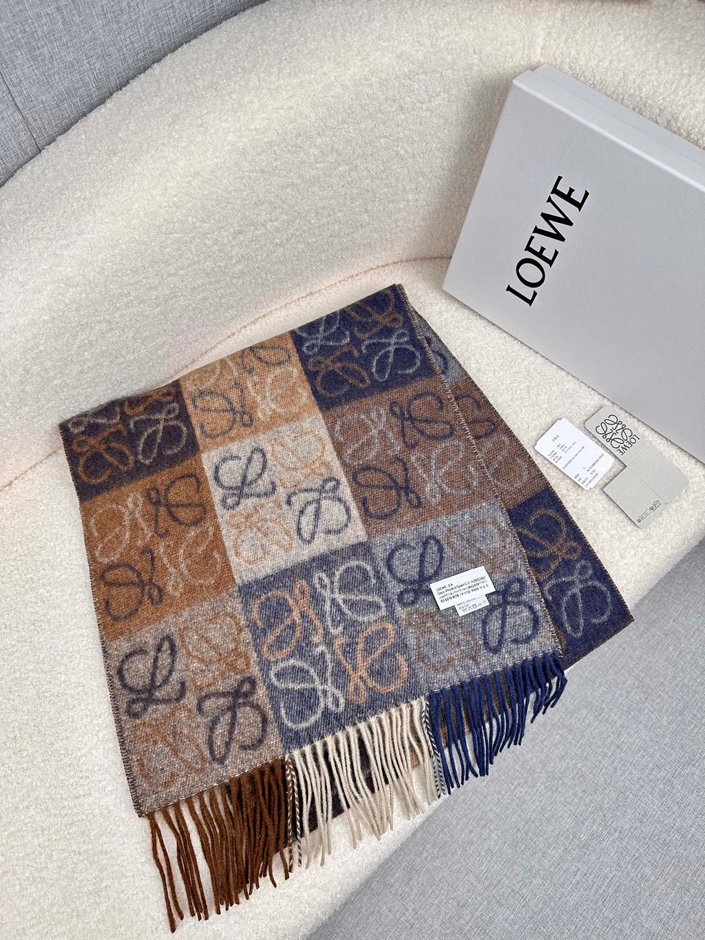 LOEWE 25S SCARF 200 IN CASHMERE 854512