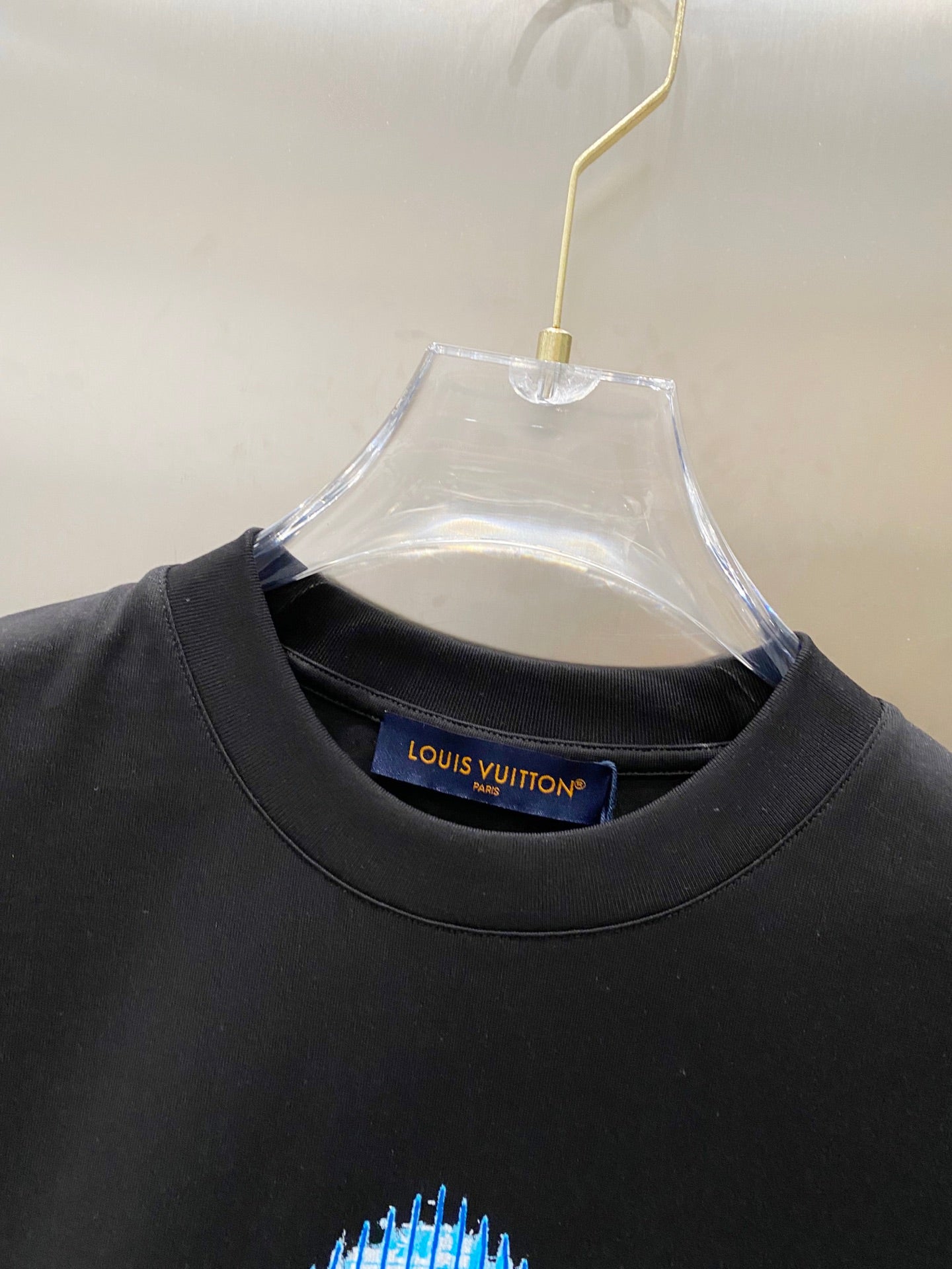 LV T-SHIRT IN BLACK COTTON BLUE LOGO PRINT 238836