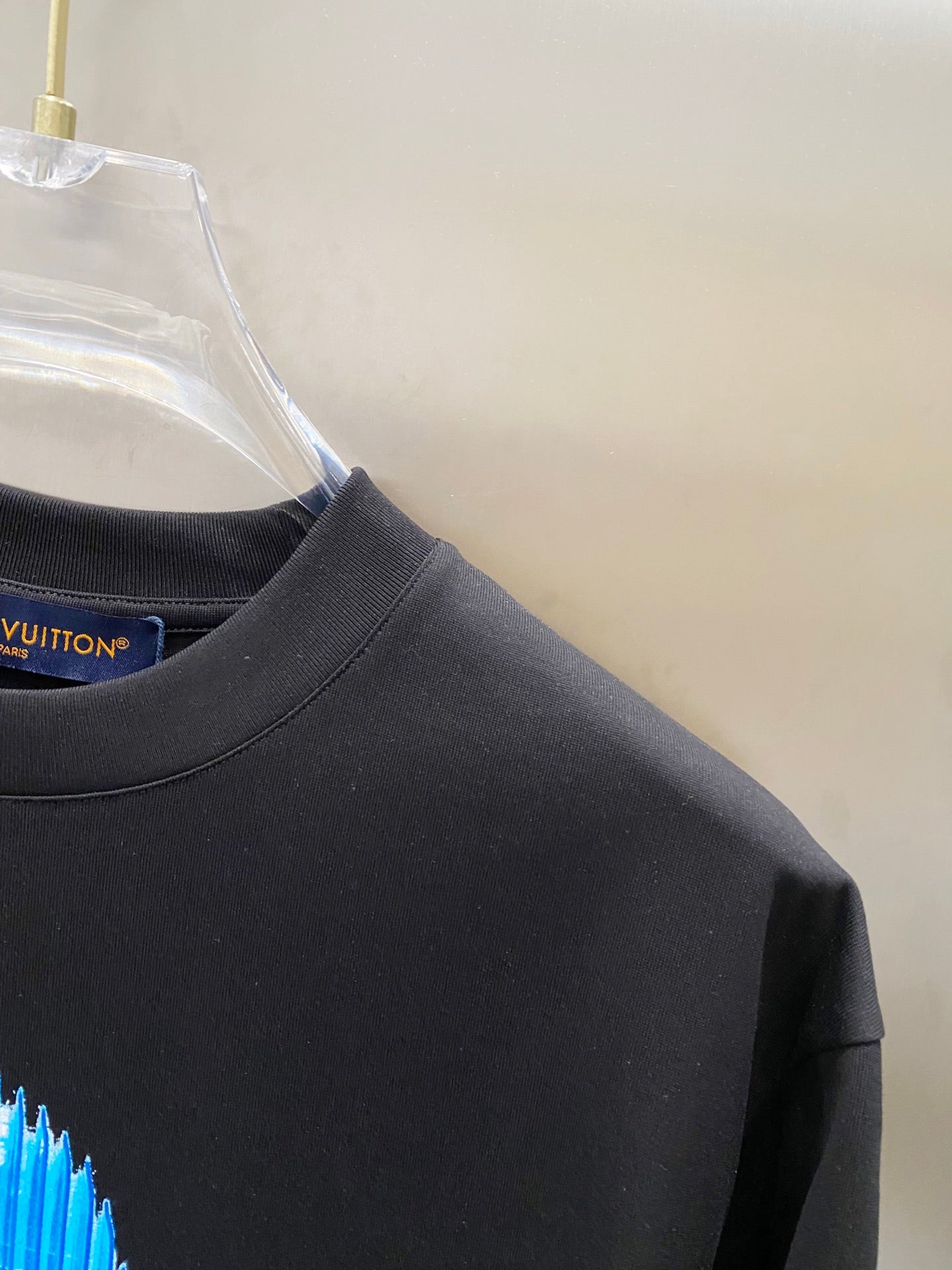 LV T-SHIRT IN BLACK COTTON BLUE LOGO PRINT 238836