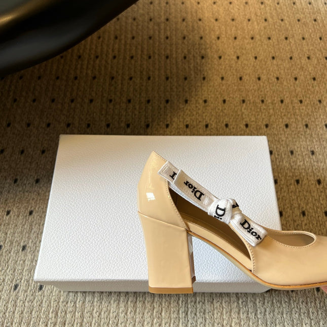 DIOR 26S HIGH HEELS 80 MM IN BEIGE PATENT CALFSKIN WITH RIBBON BOW