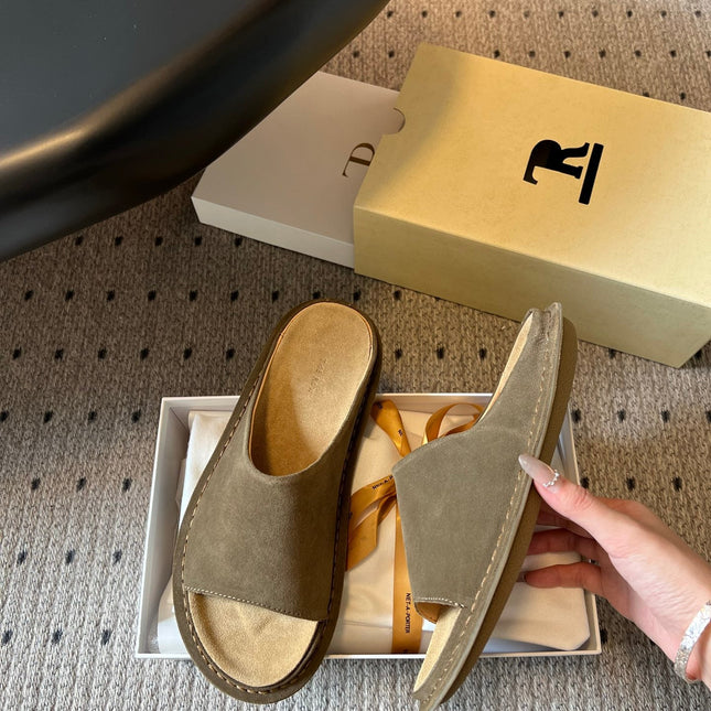 THE ROW 26S THONG SANDALS IN OLIVE GREEN SUEDE