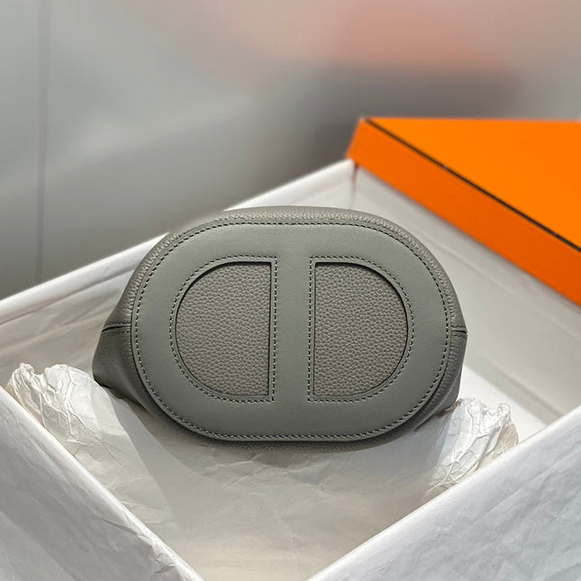 HERMES 25S IN THE LOOP 18 IN ETOUPE CALFSKIN GOLD HARDWARE