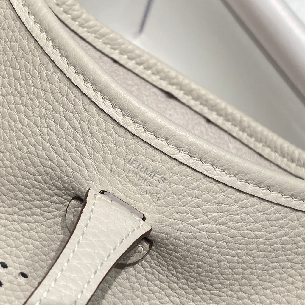 MINI NEO 18 EVELYNE BAG IN GREY GRAINED CALFSKIN