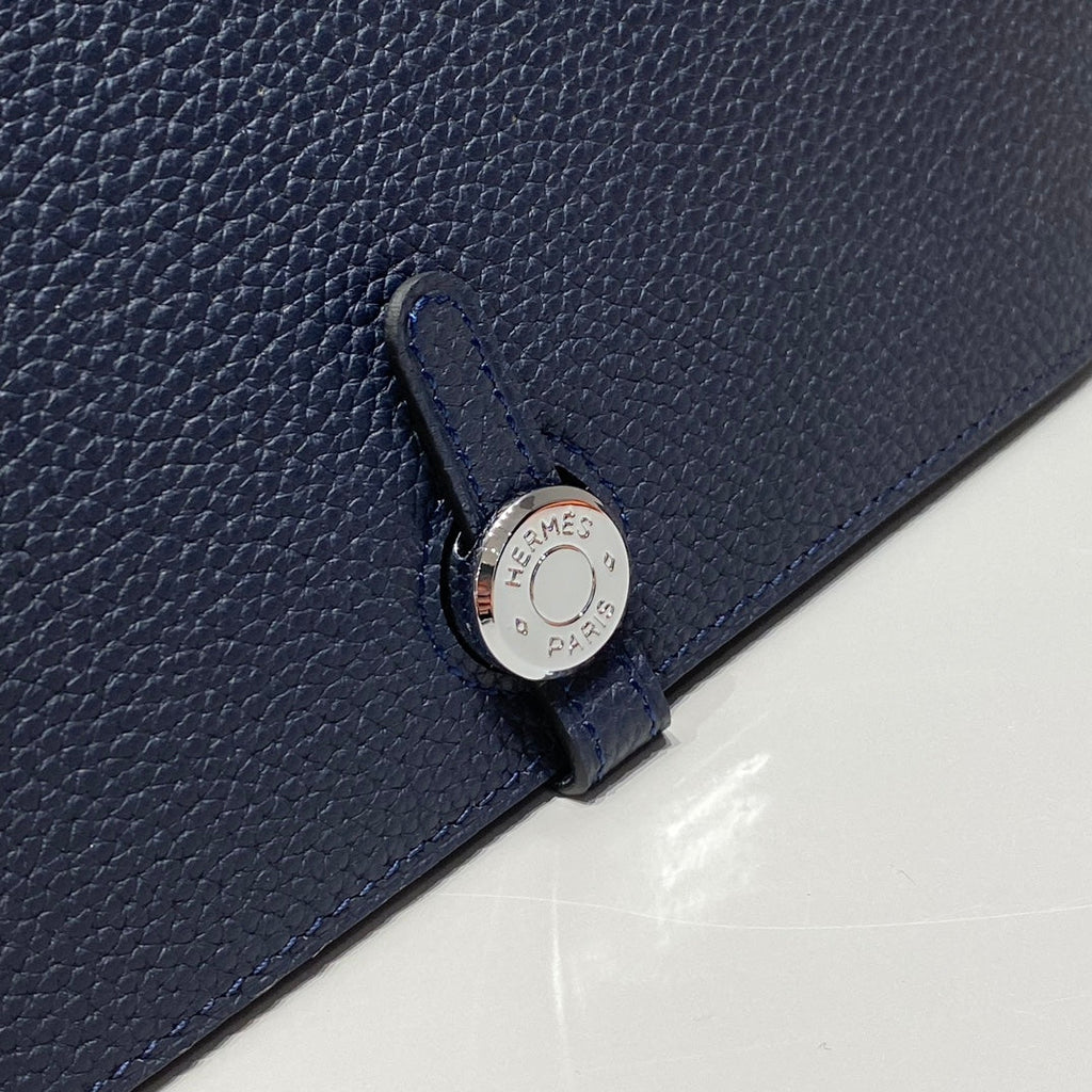 TOGO PASSPORT HOLDER 20 IN NAVY BLUE CALFSKIN