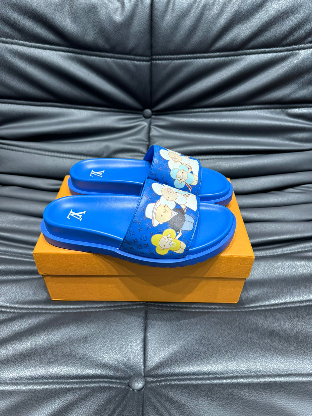 LV SLIPPERS IN COBALT BLUE MONOGRAM CALFSKIN