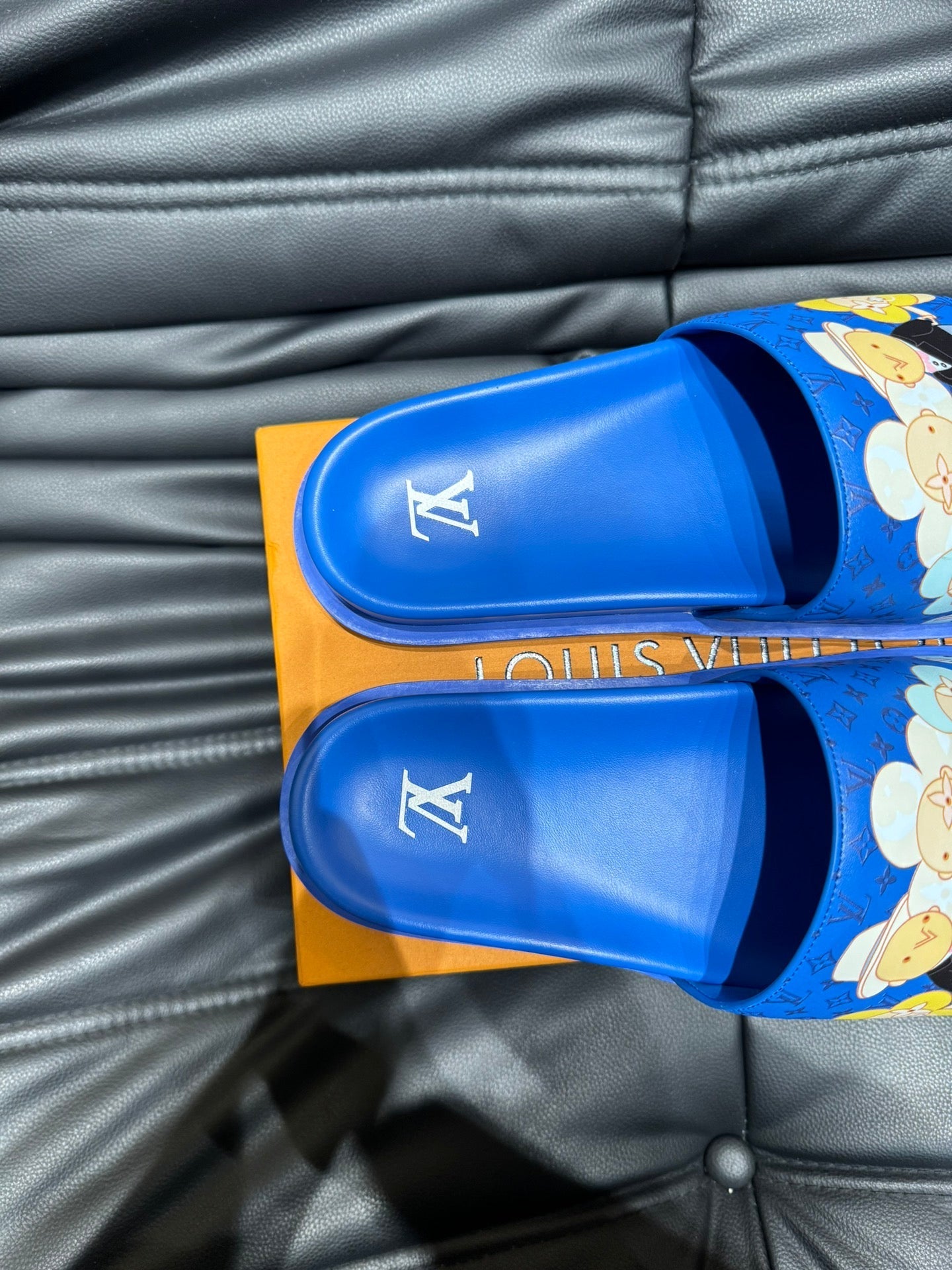 LV SLIPPERS IN COBALT BLUE MONOGRAM CALFSKIN