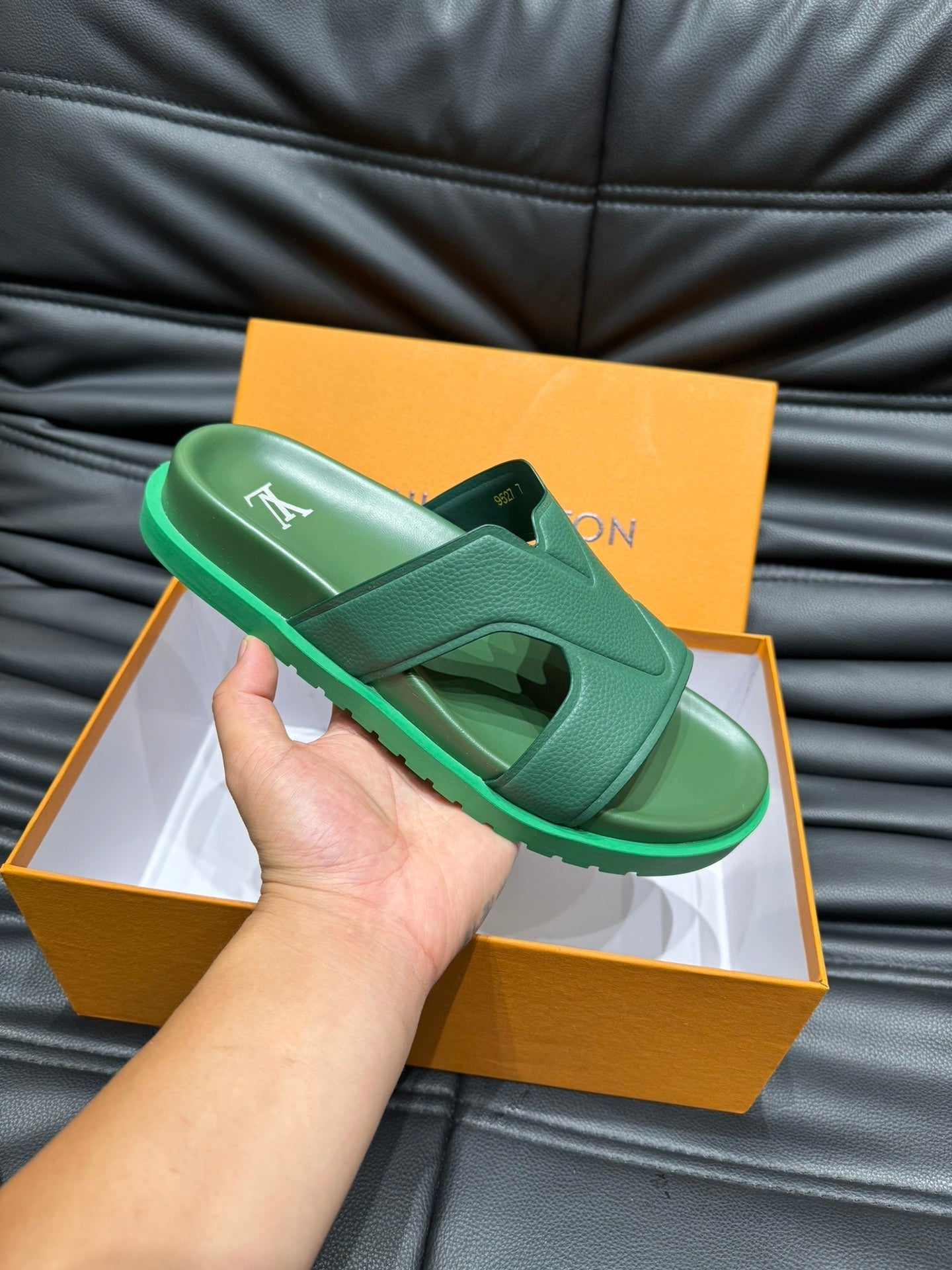 LV OASIS MULE IN SEA GREEN CALFSKIN