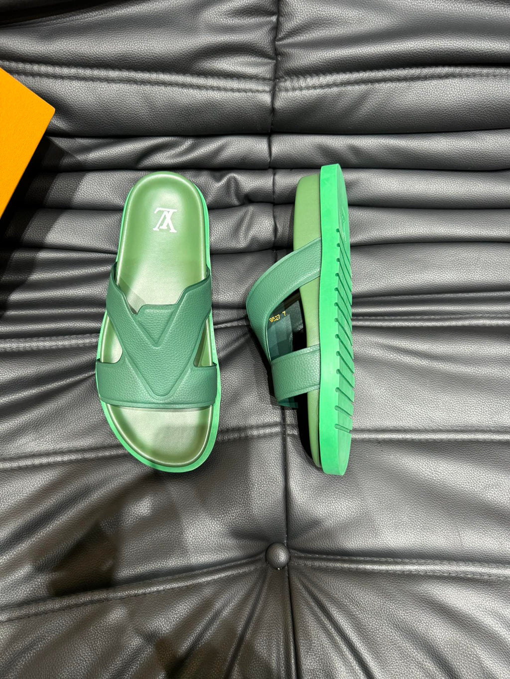 LV OASIS MULE IN SEA GREEN CALFSKIN