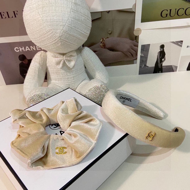 WHITE VELVET HAIRBAND 124630
