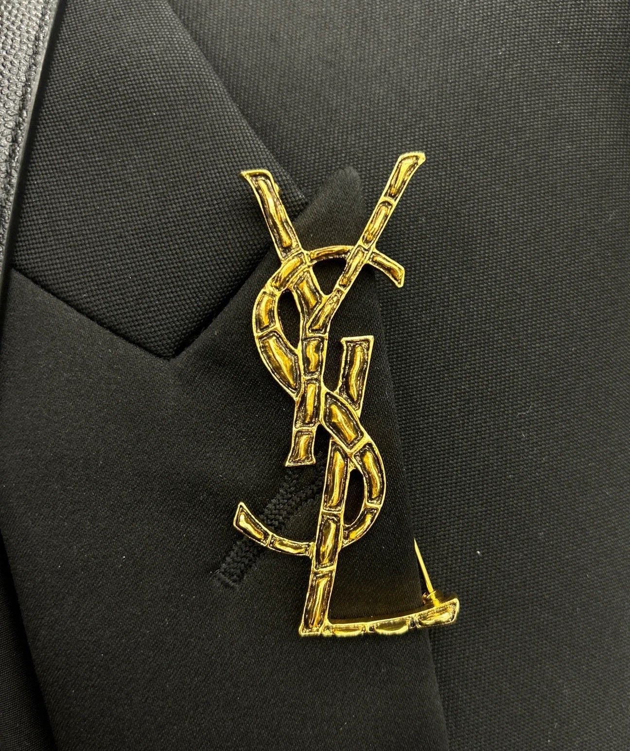 YSL 26S BAMBOO TEXTURED MONOGRAM BROOCH IN GOLD TONE METAL
