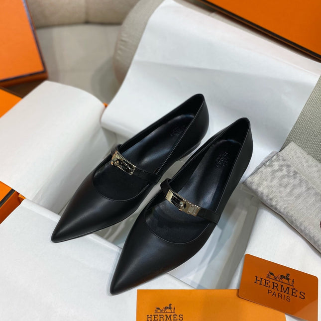 HM 26S KELLY BUCKLE MARY JANE POINTED FLATS IN BLACK CALFSKIN