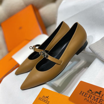 HM 26S KELLY BUCKLE MARY JANE POINTED FLATS IN BROWN CALFSKIN