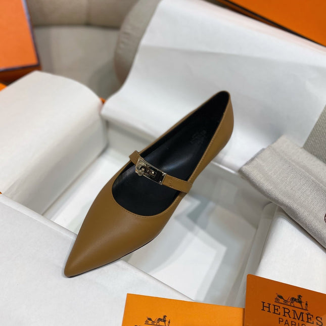 HM 26S KELLY BUCKLE MARY JANE POINTED FLATS IN BROWN CALFSKIN