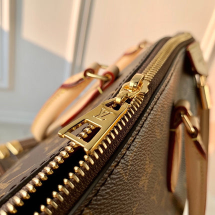 BOÉTIE PM TOTE 25 IN BROWN MONOGRAM COATED CANVAS AND CALFSKIN