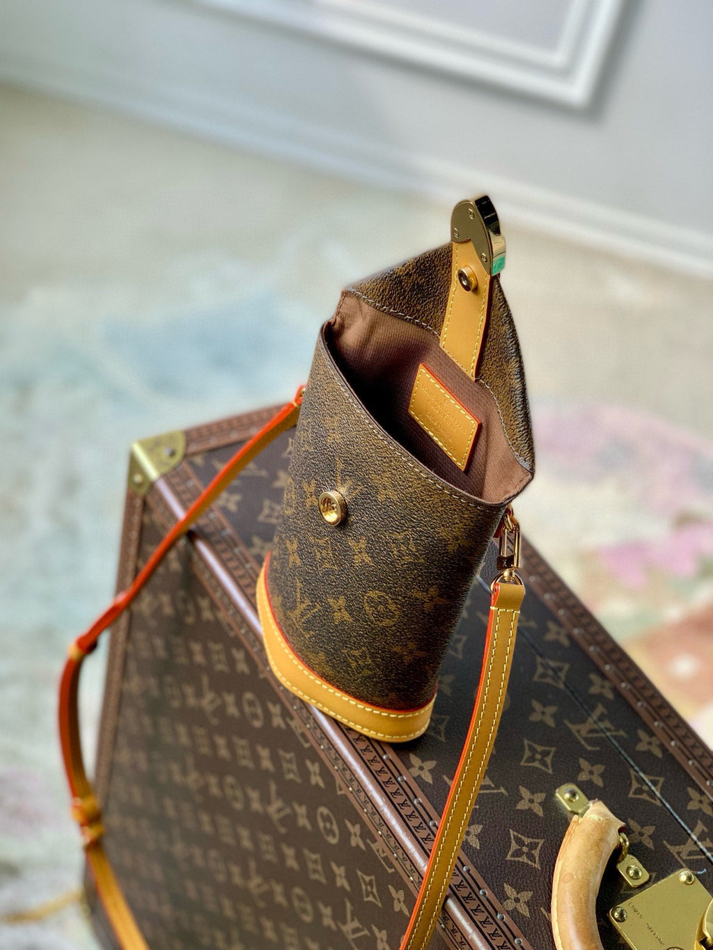 ENVELOPE POUCH 18 IN BROWN MONOGRAM COATED CANVAS AND CALFSKIN