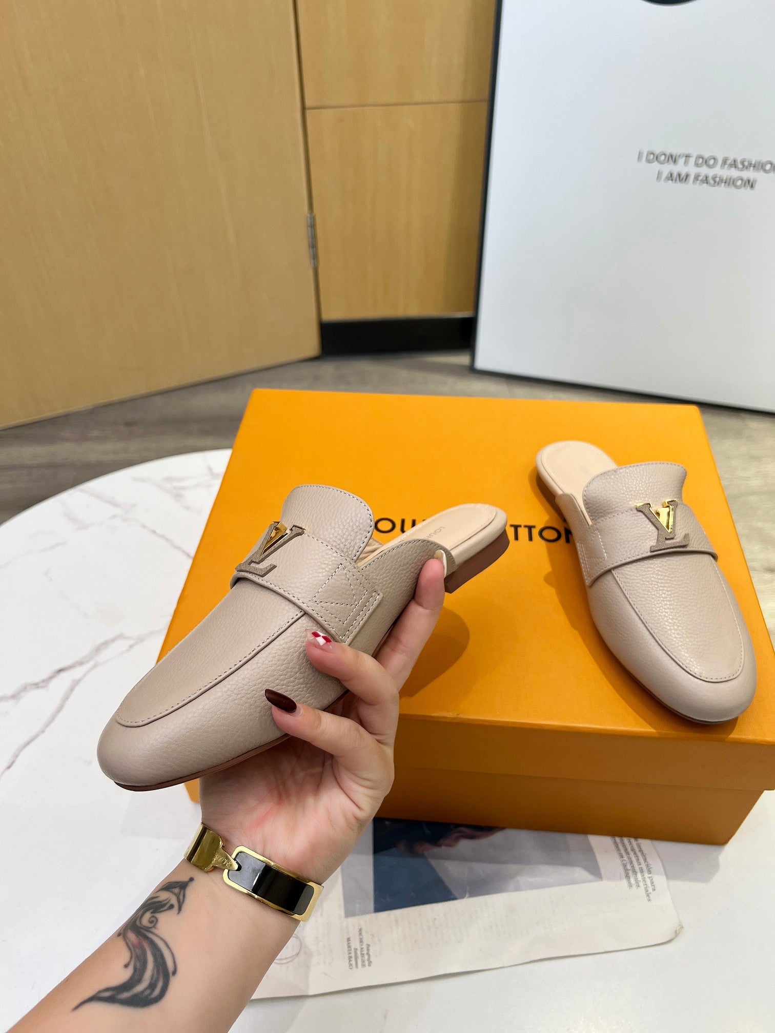 LV 26S MARE OPEN-BACK LOAFERS IN BEIGE GRAINED CALFSKIN