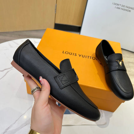 LV 26S MARE FLEX LOAFERS IN BLACK GRAINED CALFSKIN