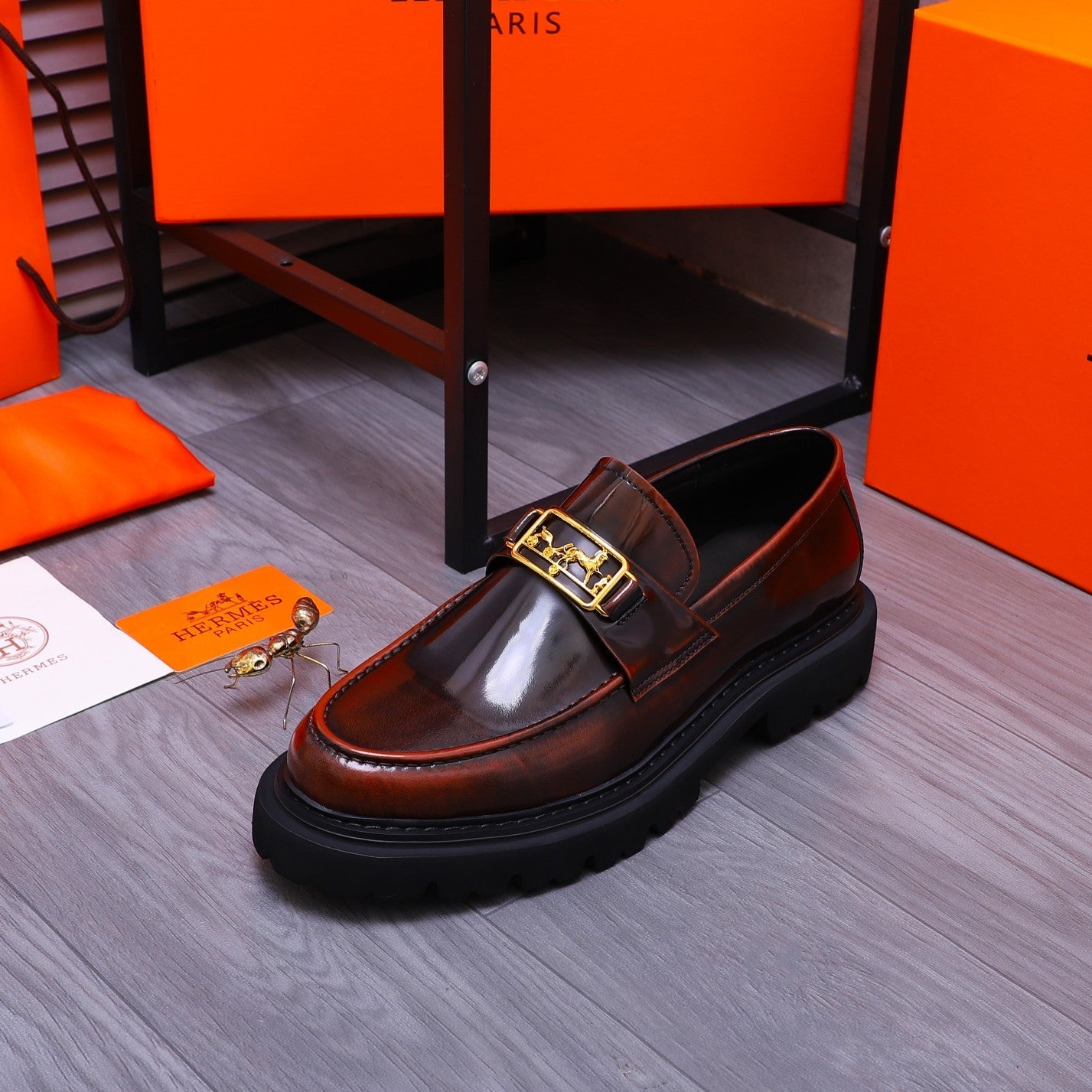 HM GOLD BUCKLE LOAFER GLOSSY WINE CALFSKIN
