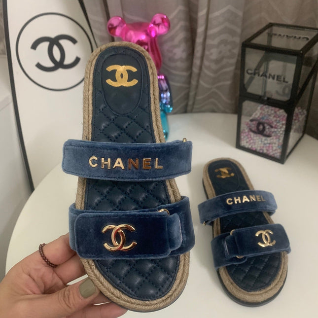 CHANEL 26S SLIDE SANDALS IN BLUE VELVET AND CALFSKIN WITH ROPE SOLE GOLD HARDWARE