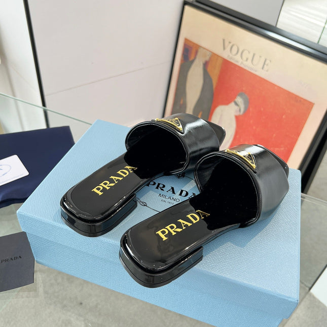 PRA SAFFIANO PATENT SLIDES BLACK CALFSKIN