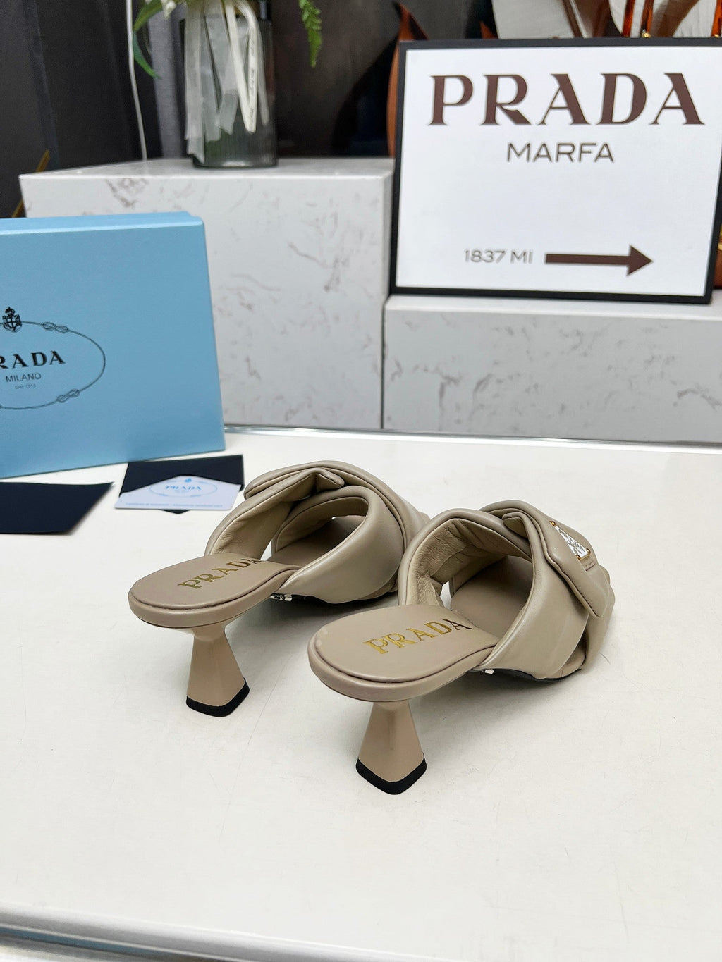 PRA CROSS MULE HEELS IN BEIGE CALFSKIN WITH PADDED STRAPS