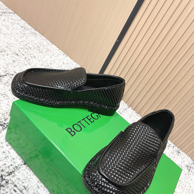 BOTTEGA VENETA 26S LOAFERS IN BLACK INTRECCIATO CALFSKIN