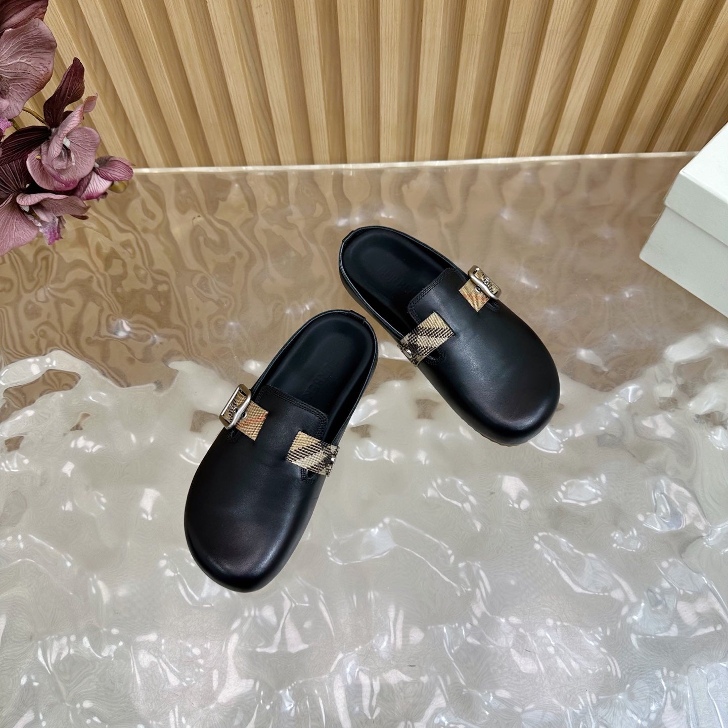 BURBERRY 26S PLAID BUCKLE MULES IN BLACK CALFSKIN