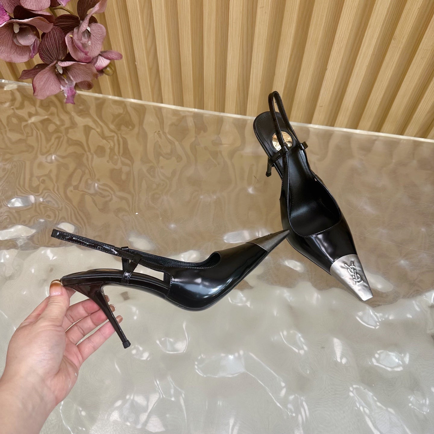 YSL 25S HIGH-HEEL SLINGBACKS 85 MM IN BLACK SHINY LAMBSKIN AND SILVER HARDWARE