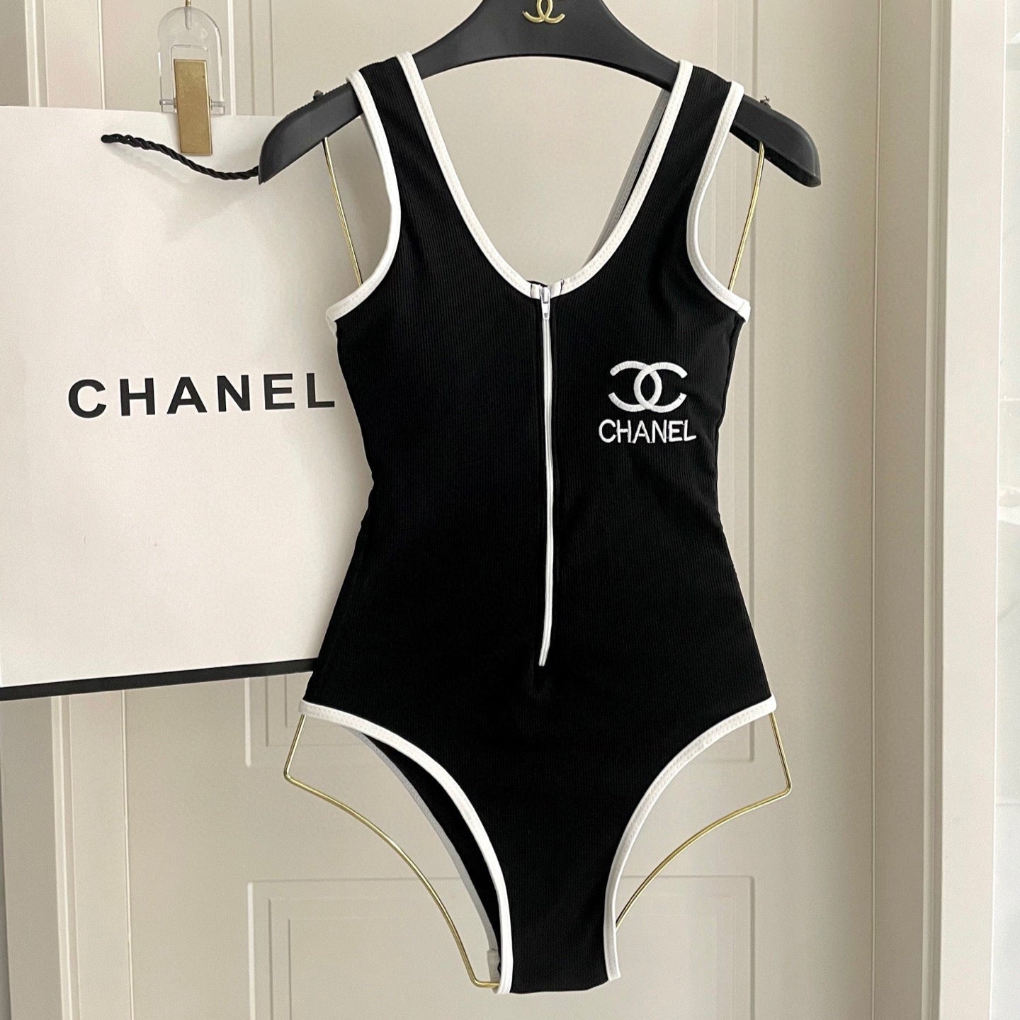 CC BIKINI SWIMSUIT SET IN BLACK AND  WHITE TRIM 604255