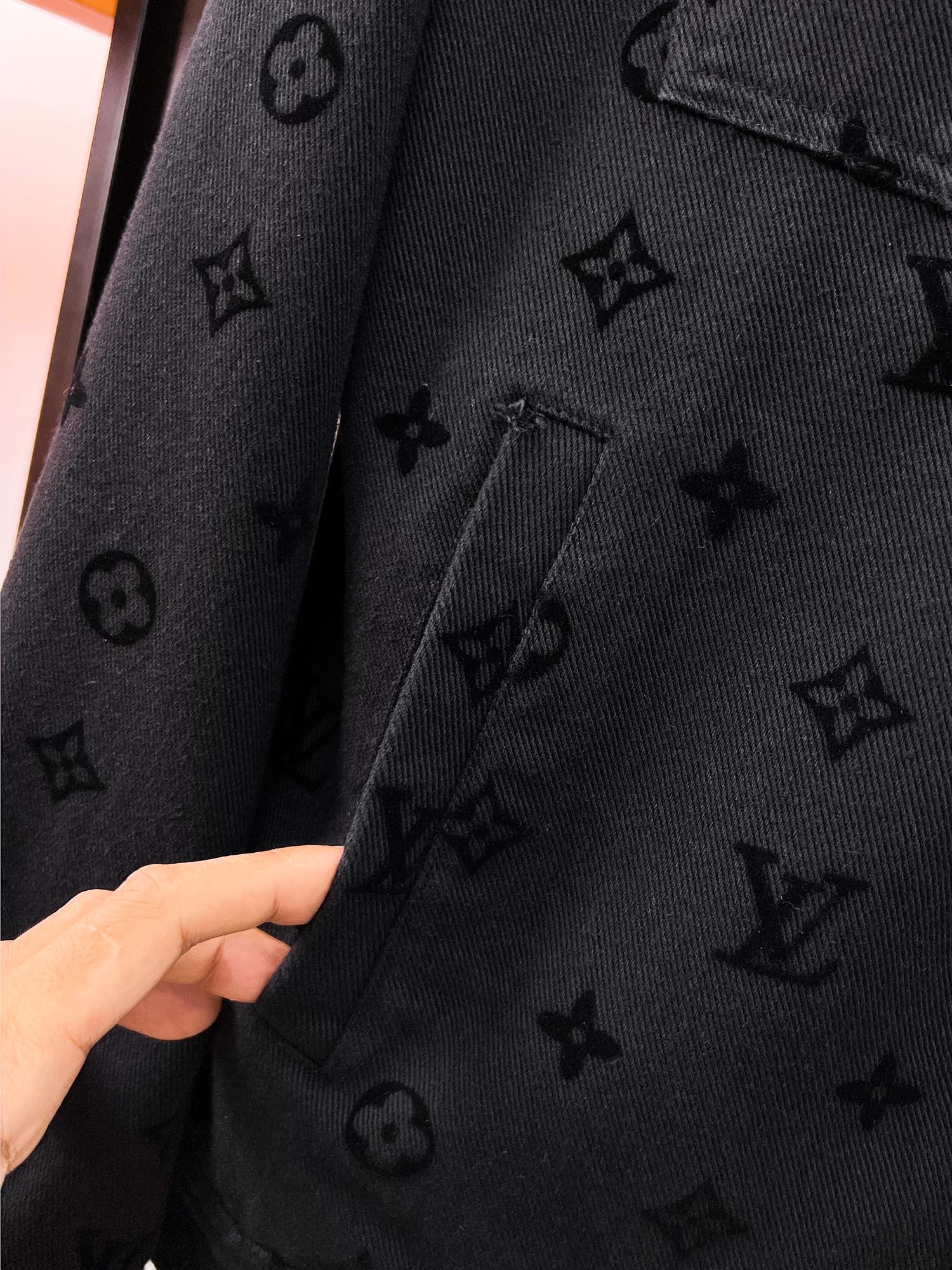 LV BLACK MONOGRAM DENIM JACKET 239525