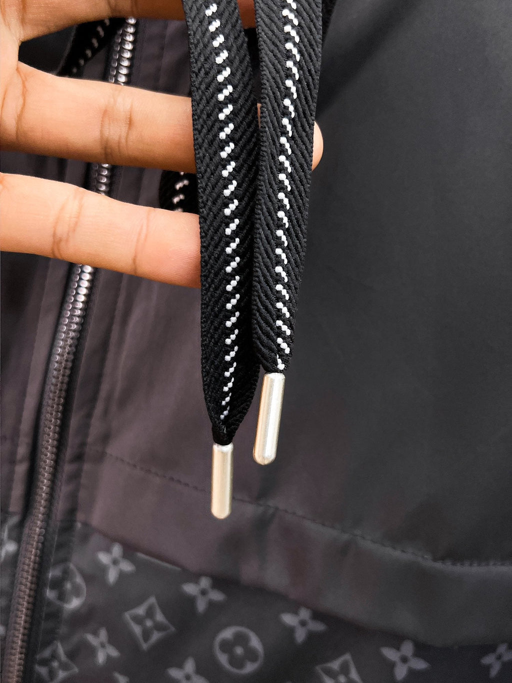 LV BLACK JACKET 239520