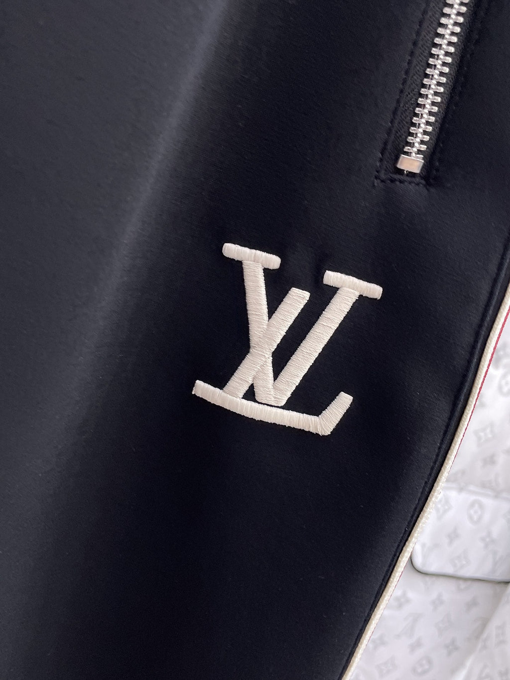 LV BLACK MIX RED TROUSERS 239503
