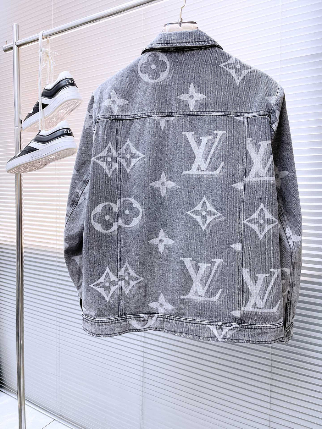 LV BASIC SHIRT JACKET IN GRAY MONOGRAM DENIM 239130