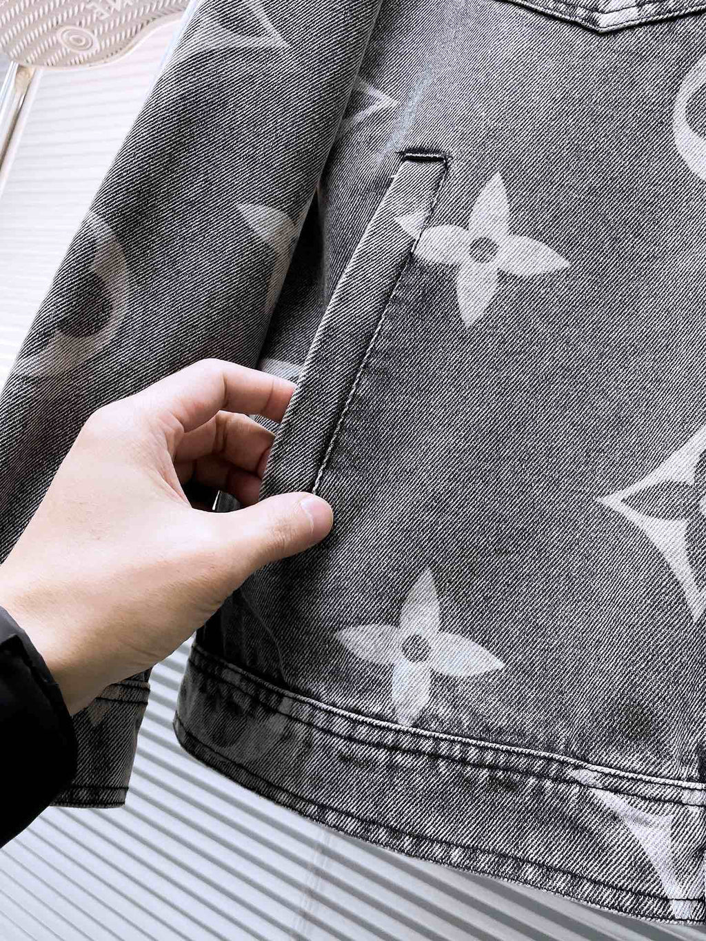 LV BASIC SHIRT JACKET IN GRAY MONOGRAM DENIM 239130
