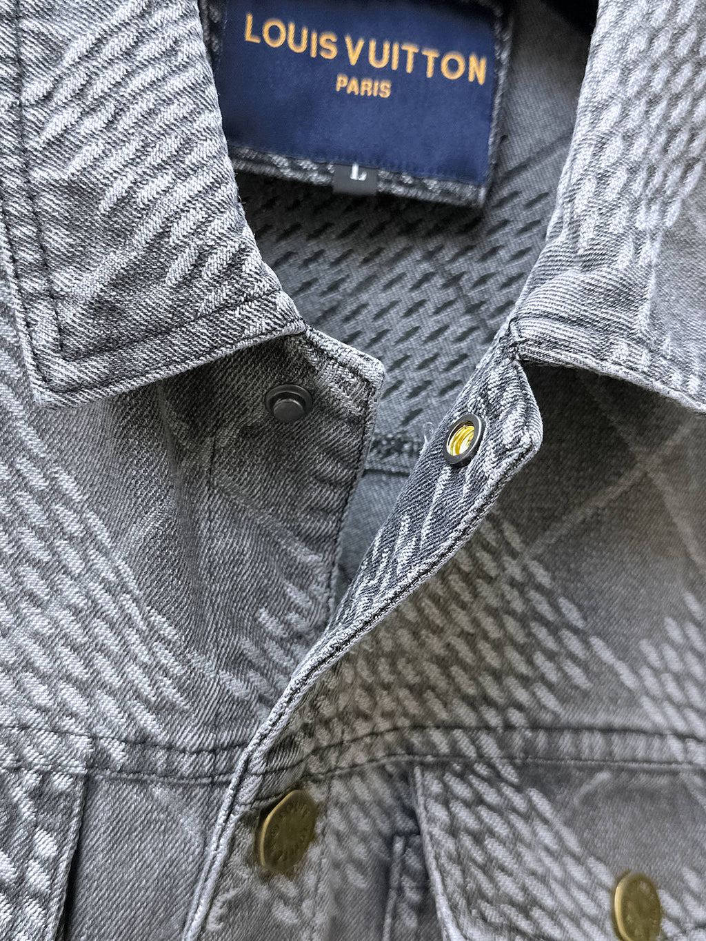 LV SHIRT JACKET IN GRAY DENIM 239127
