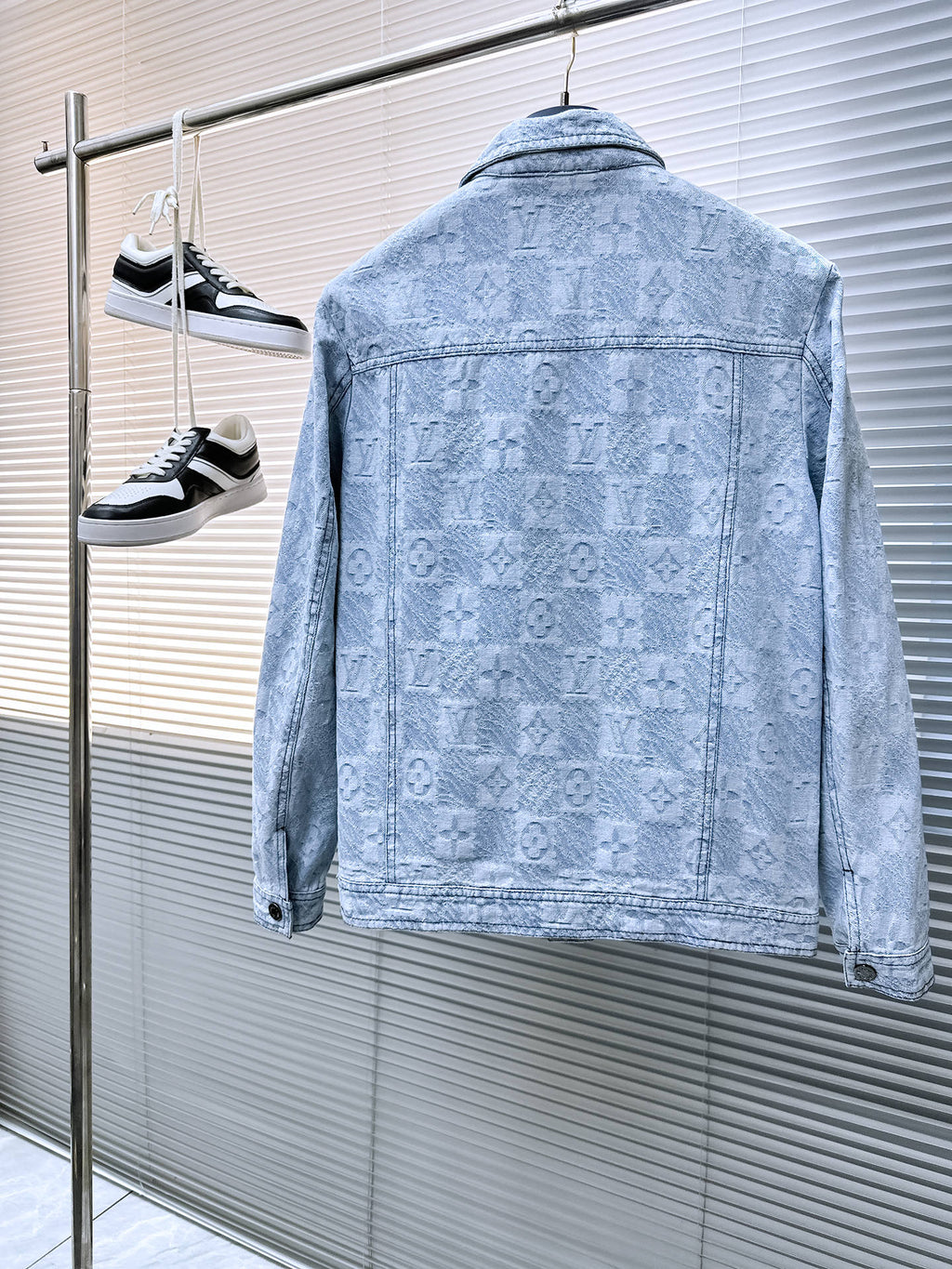 LV SHIRT JACKET IN LIGHT BLUE MONOGRAM MIX DAMIER DENIM 239121