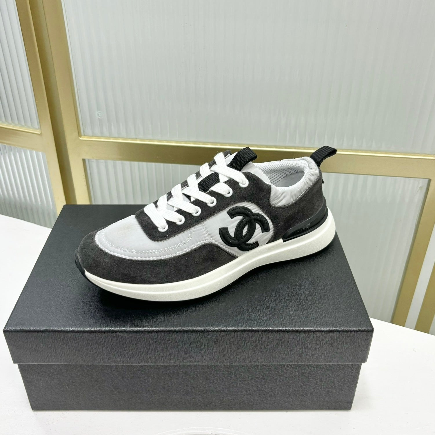 SNEAKER IN BLACK MIX GREY SUEDE