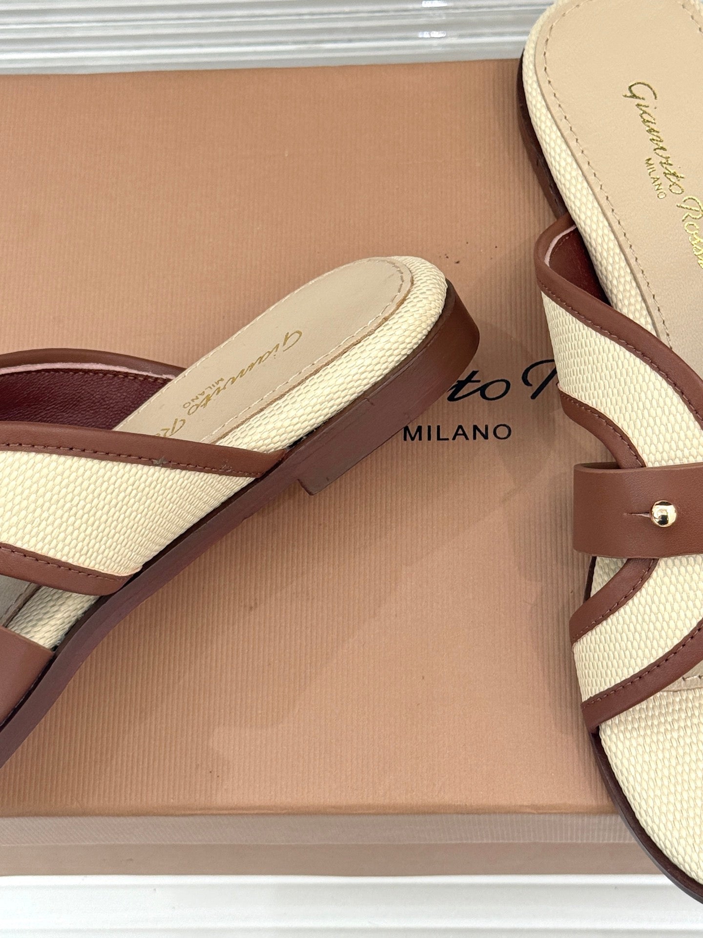 GIANVITO ROSSI 26S STUDDED FLAT SANDALS IN BEIGE CANVAS AND BROWN CALFSKIN