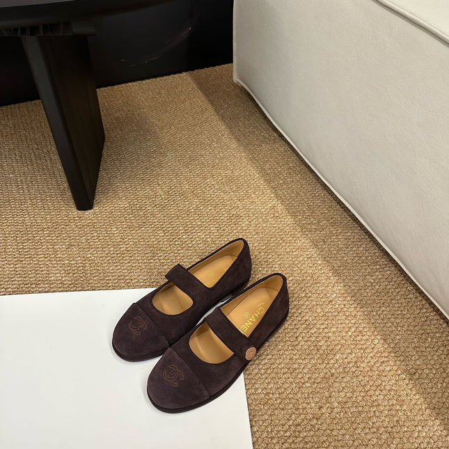 CHANEL 26S MARY JANE FLATS IN DARK BROWN SUEDE CC LOGO