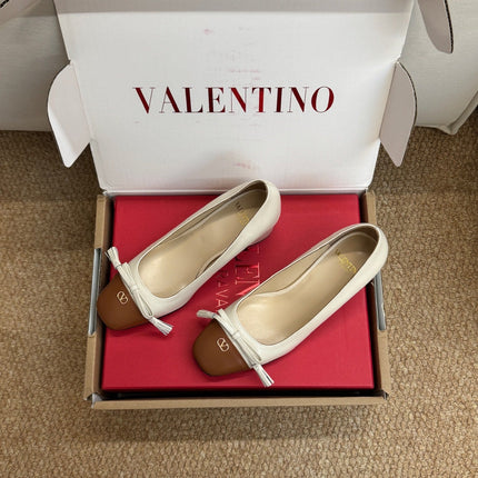VALENTINO 26S HEELED BALLET FLATS IN BROWN AND CREAM WHITE CALFSKIN
