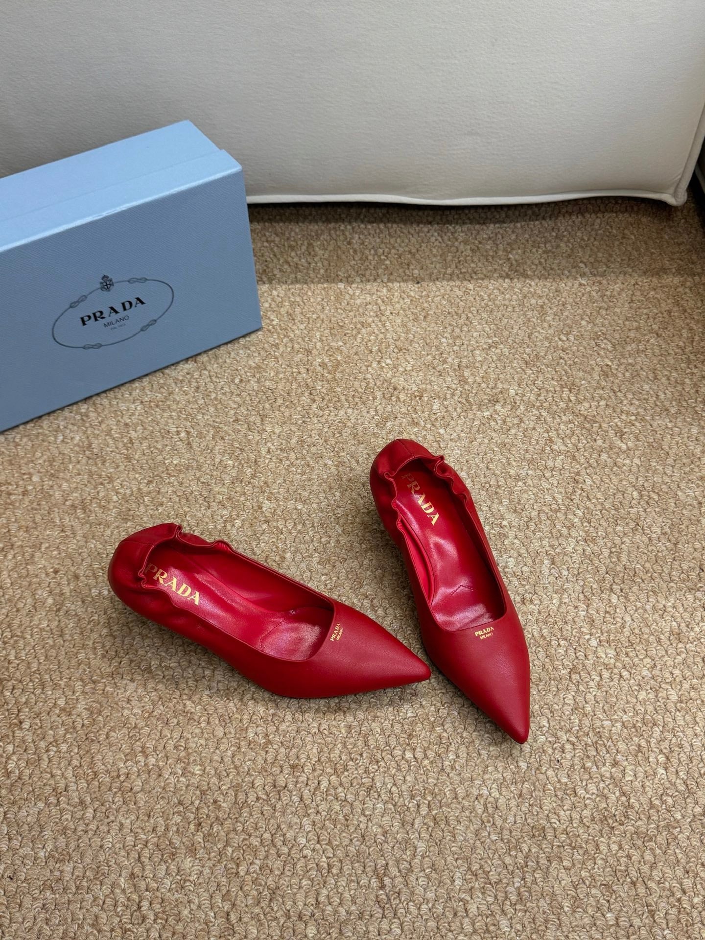 PRADA 26S POINTED TOE PUMPS 50MM IN RED CALFSKIN