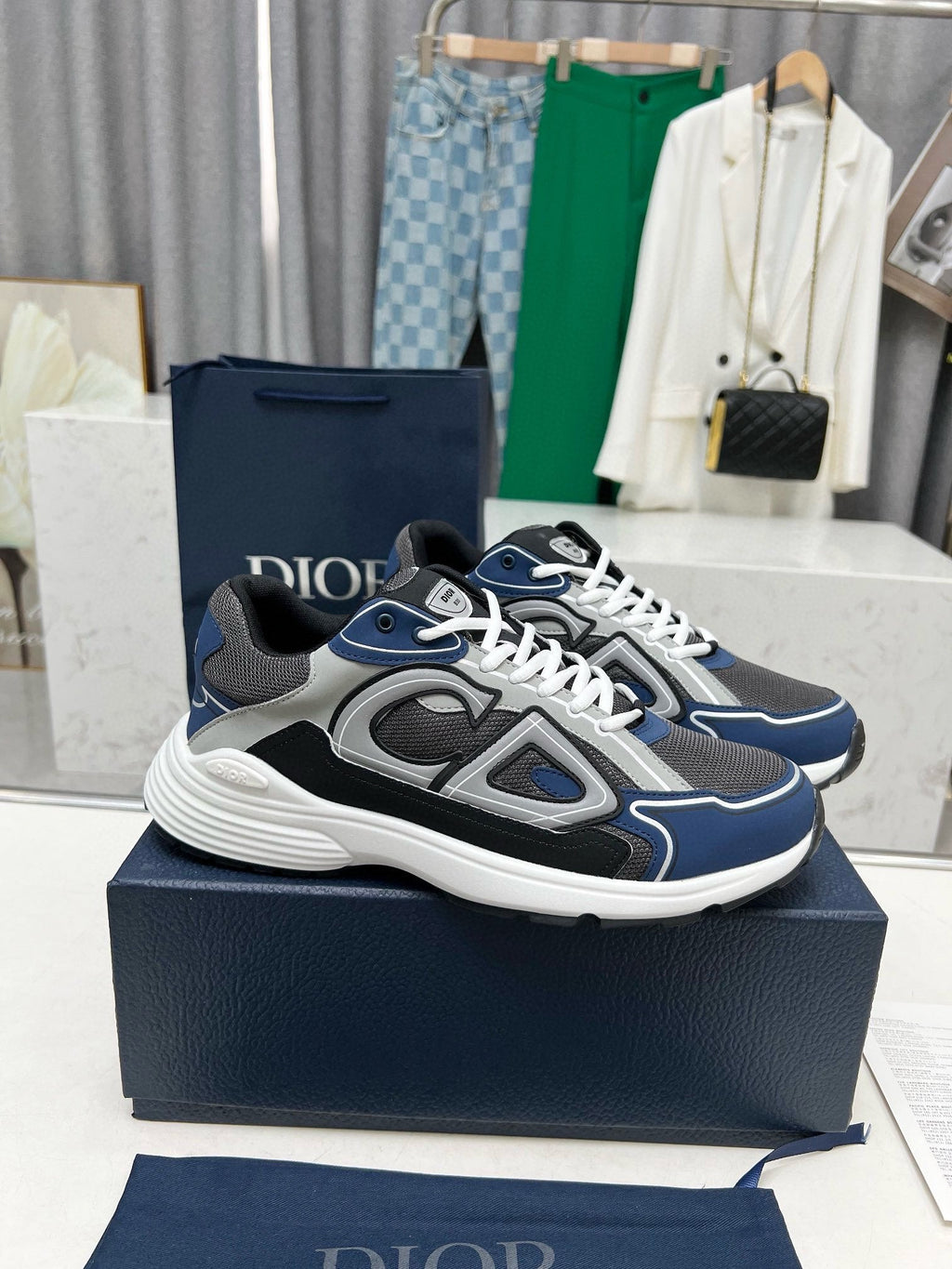 CD B30 SNEAKER ANCHOR AND TRUE BLUE MESH FABRIC