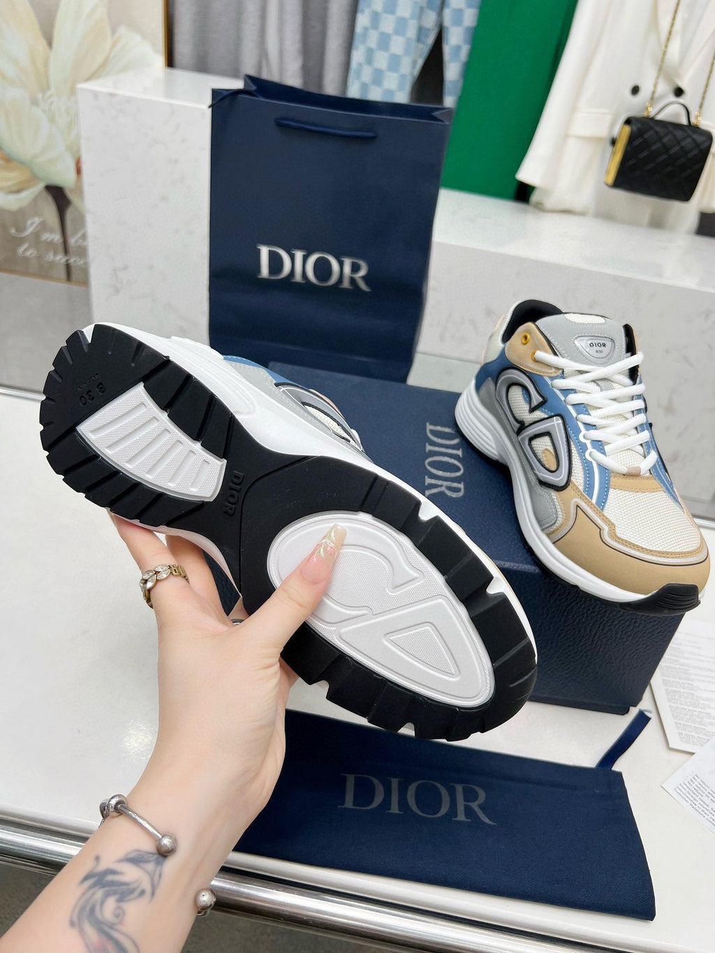 CD B30 SNEAKER WHITE AND FLAX MESH FABRIC