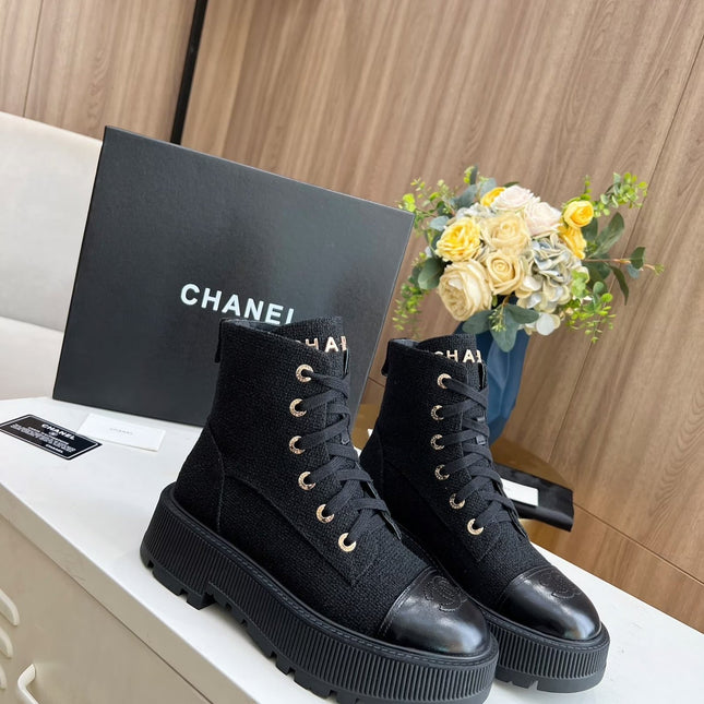 SHORT BOOTS IN BLACK TWEED AND CALFSKIN