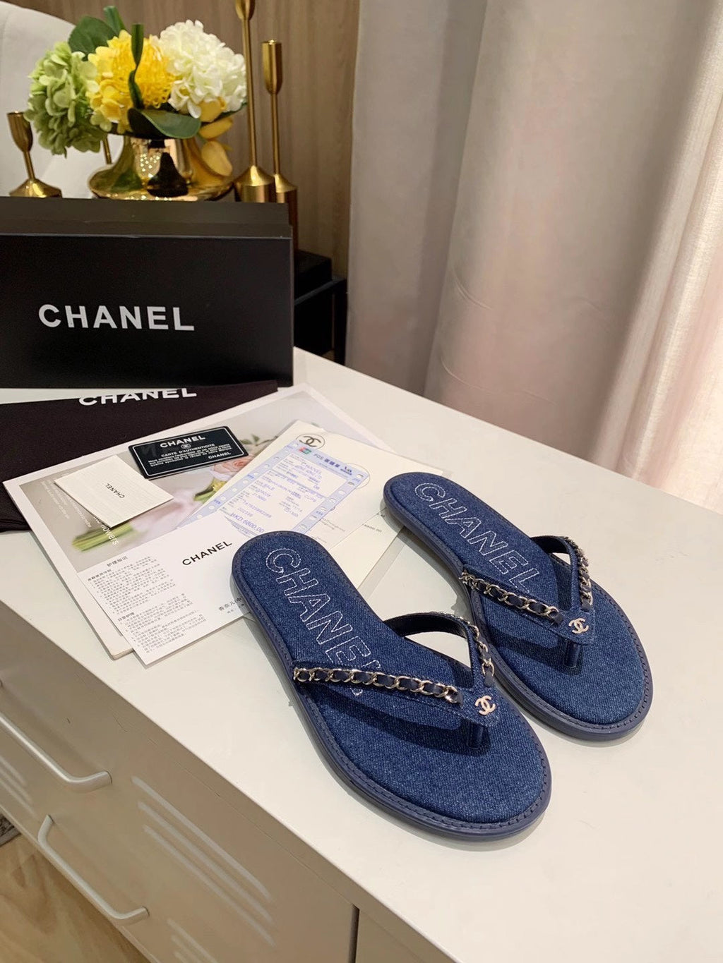 THONG SLIPPERS IN COBALT BLUE DENIM