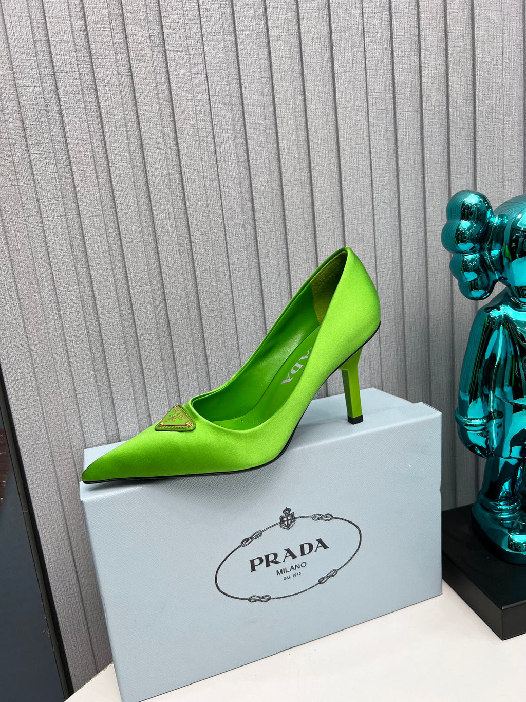 PRADA 26S POINTED TOE PUMPS STILETTO HEEL 80MM IN LIME GREEN SATIN