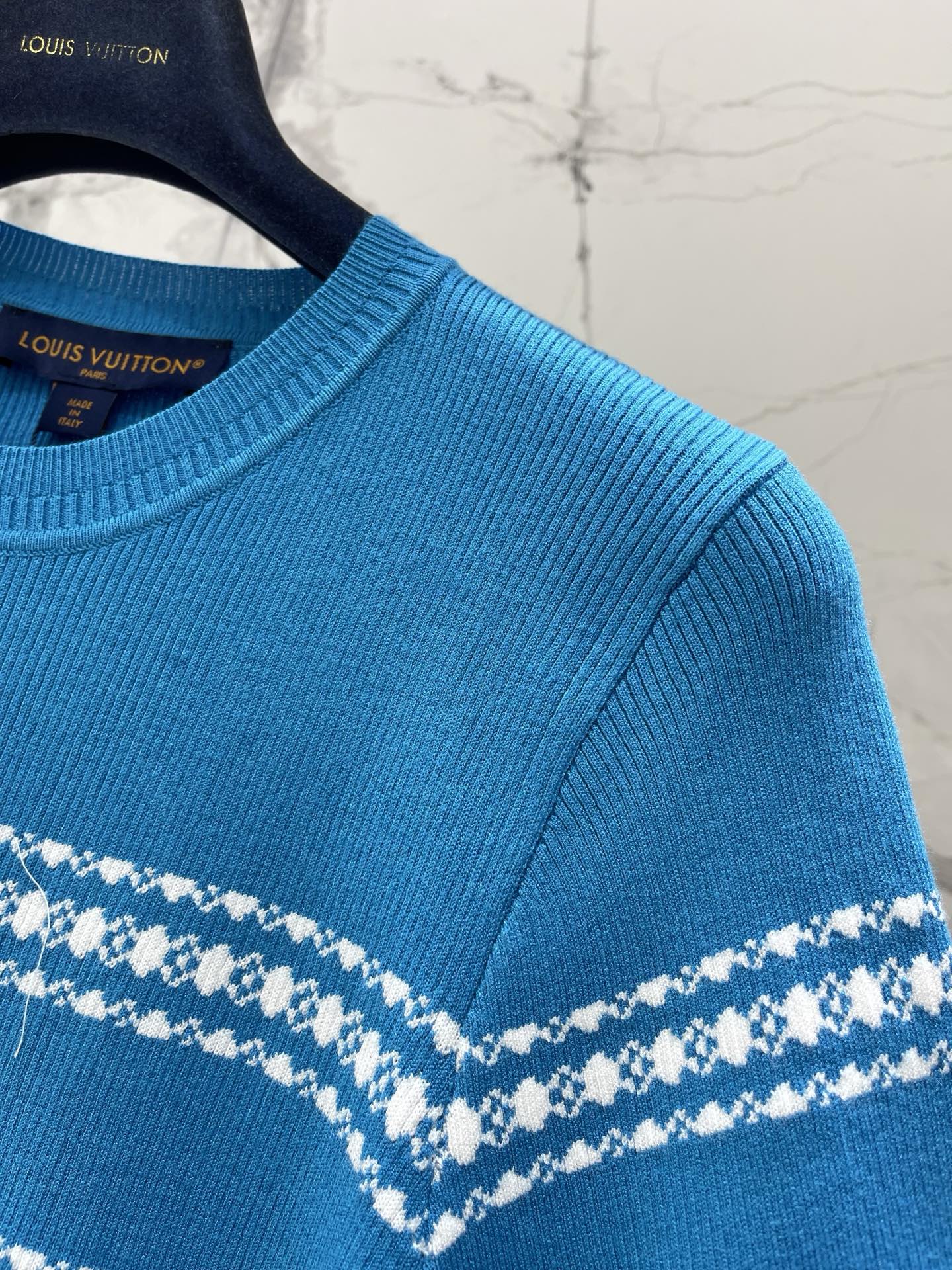 LV 26S SHORT-SLEEVED SWEATER STYLE 259
