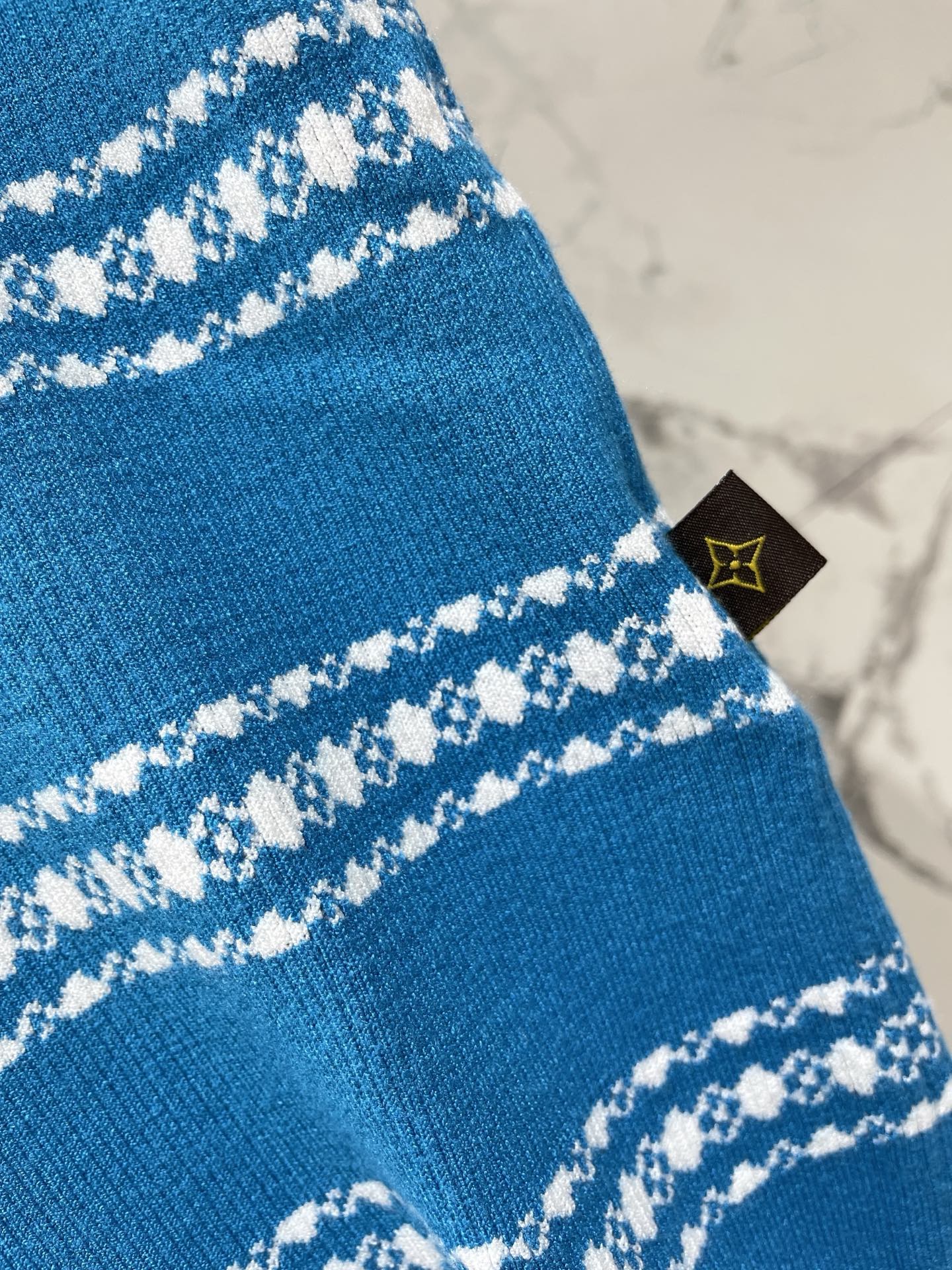 LV 26S SHORT-SLEEVED SWEATER STYLE 259