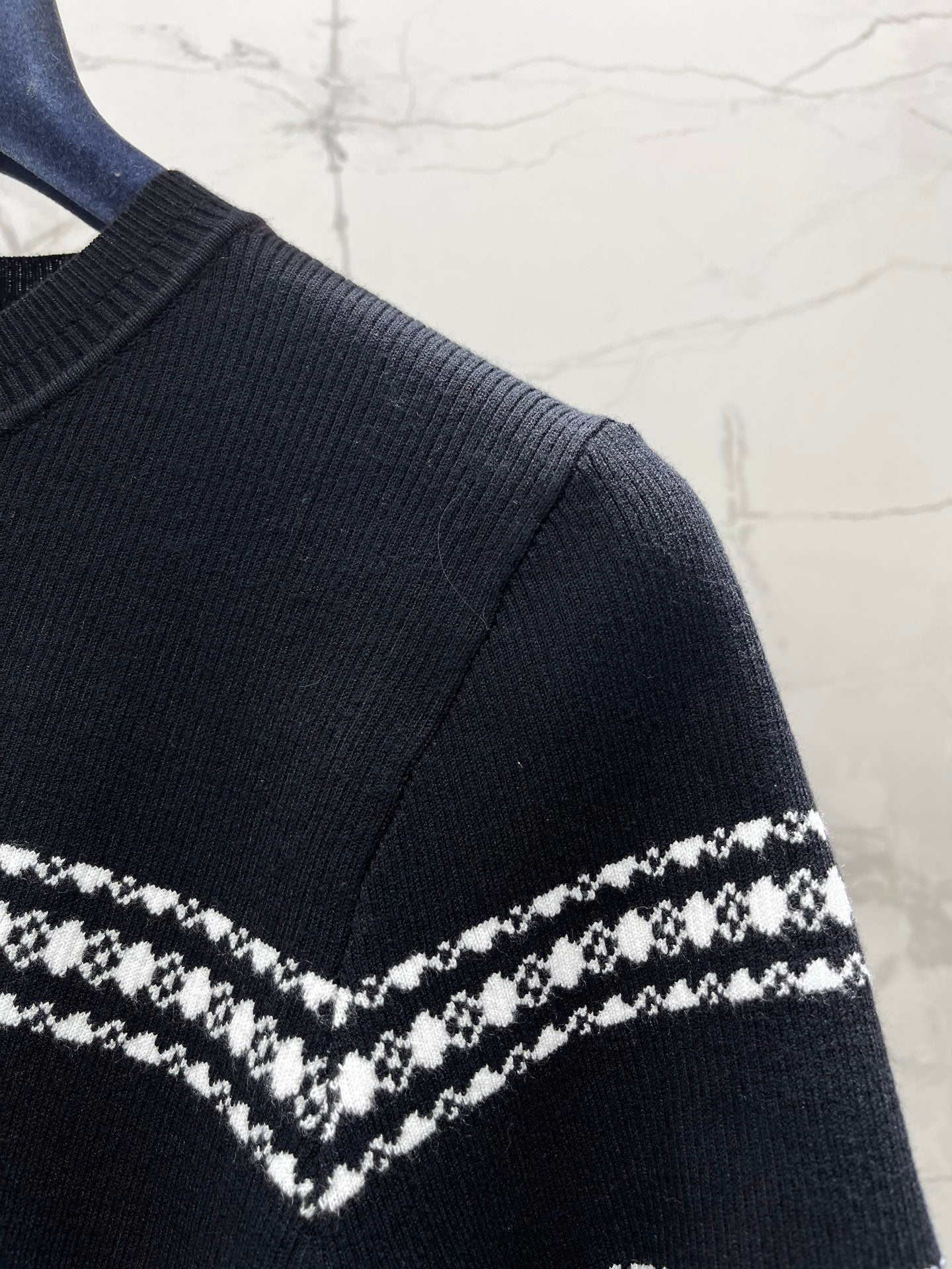 LV 26S SHORT-SLEEVED SWEATER STYLE 258