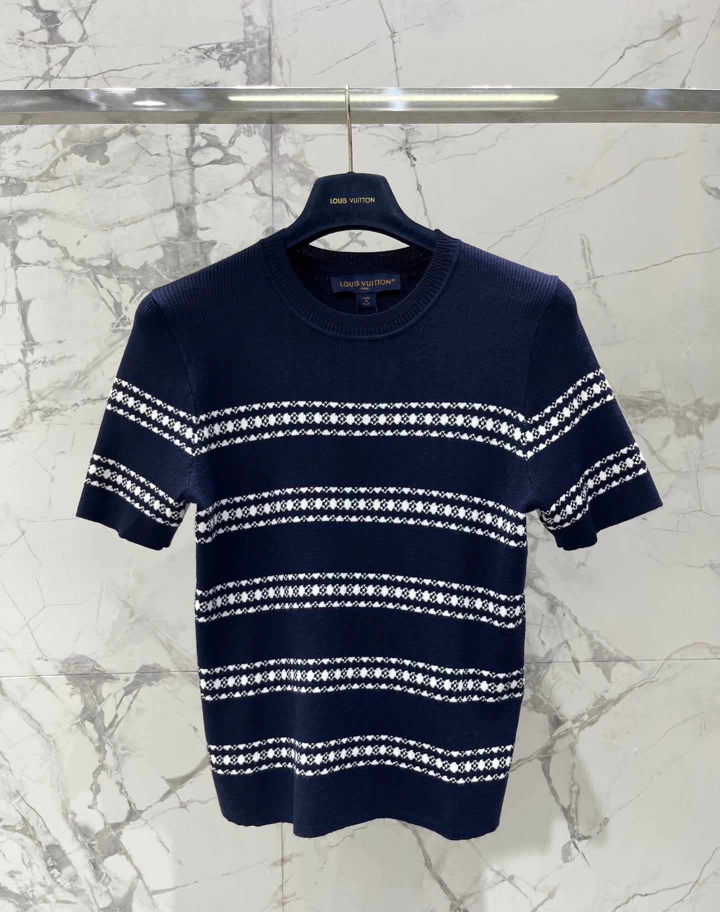 LV 26S SHORT-SLEEVED SWEATER STYLE 257